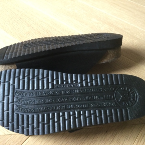 Mephisto Harmony Black Sandals - Picture 7 of 16